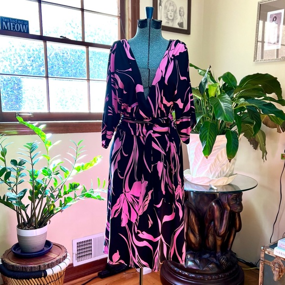 Roulette Dresses & Skirts - Roulette | Pink & Black Floral Faux Wrap Dress
